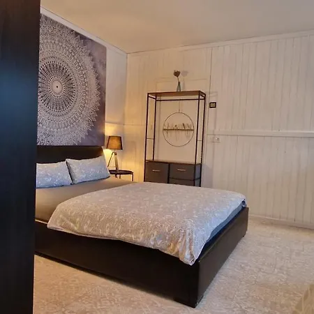 Apartment Ferienwohnung Schlossberg 2 *